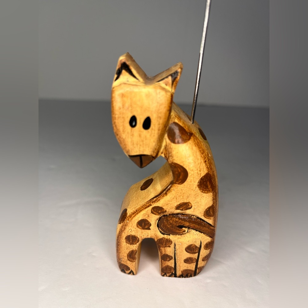Hand Carved Wooden Giraffe‎ Wire Desktop Note Card Photo Holder Painted